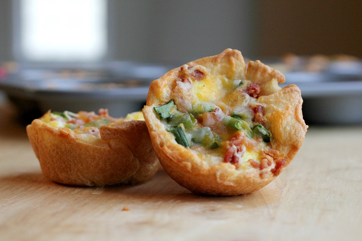 Bacon, egg and cheese cups