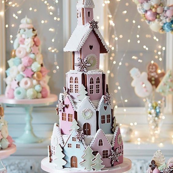 10 Incredibly Beautiful Gingerbread Houses