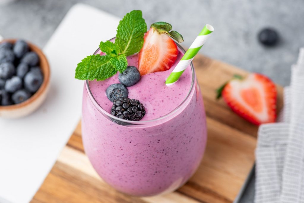 4 Antioxidant Rich Berry Smoothies