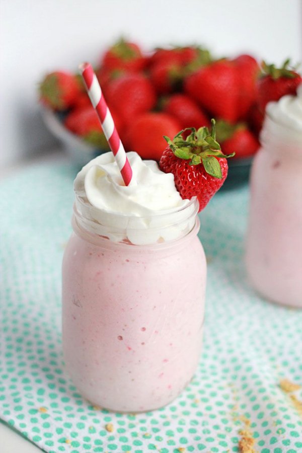 Strawberry Milkshake Smoothie