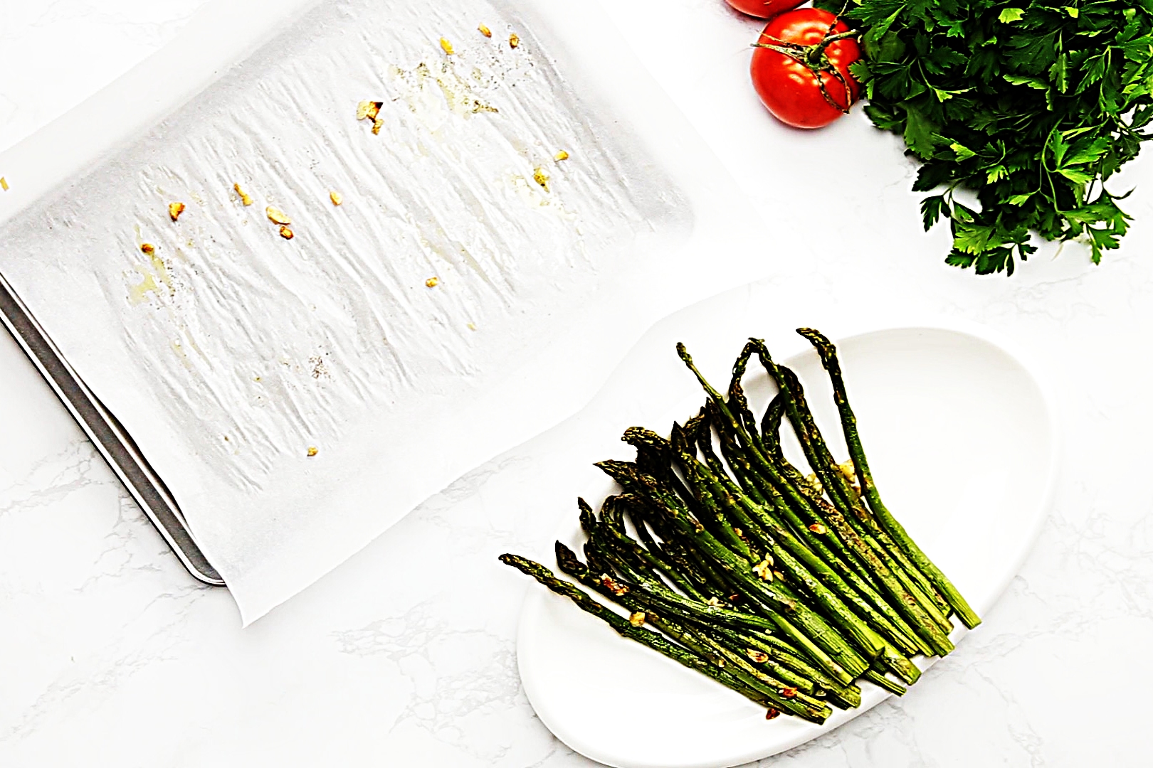 Stupid-Easy Recipe for 5-Ingredient Garlic Roasted Asparagus (#1 Top-Rated)