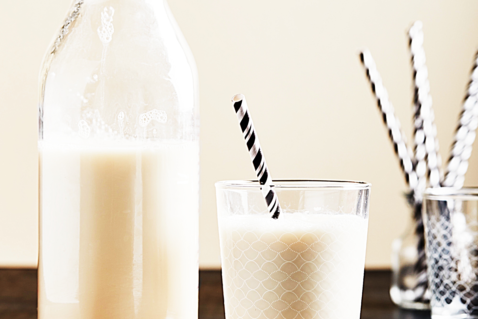 Stupid-Easy Recipe for Creamy Soy Almond Milk (#1 Top-Rated)