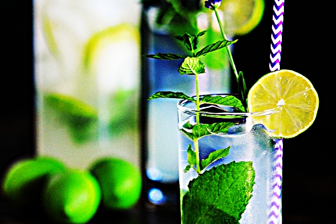 Stupid-Easy Recipe for Sparkling Lavender-Mint Limeade (#1 Top-Rated)
