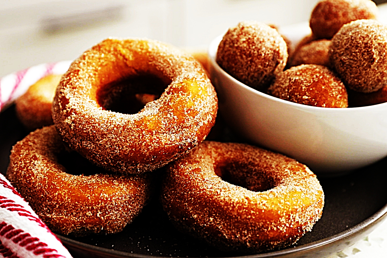 Stupid-Easy Recipe for Spiced Pumpkin Doughnuts (#1 Top-Rated)