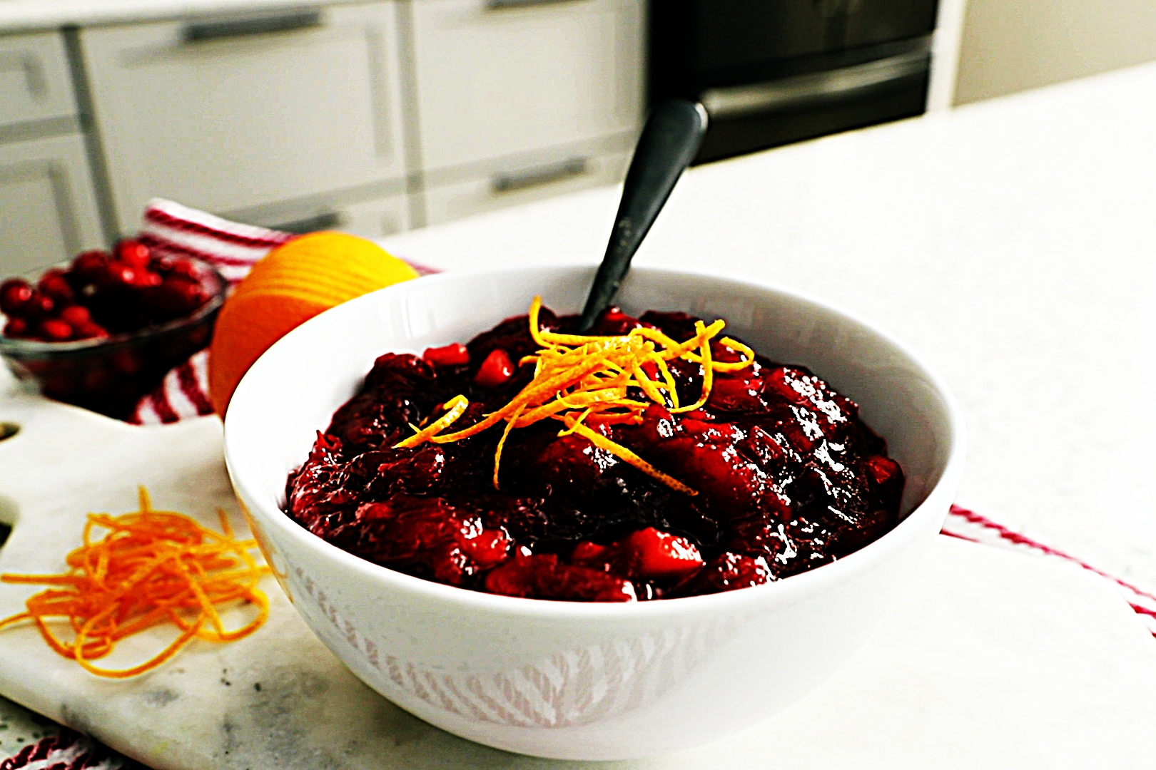 Stupid-Easy Recipe for Apple and Spice Cranberry Sauce (#1 Top-Rated)