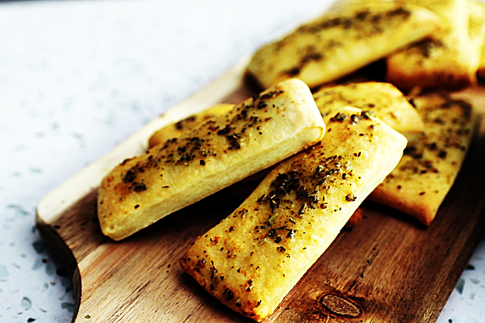 Stupid-Easy Recipe for Easy Garlic Breadsticks (#1 Top-Rated)