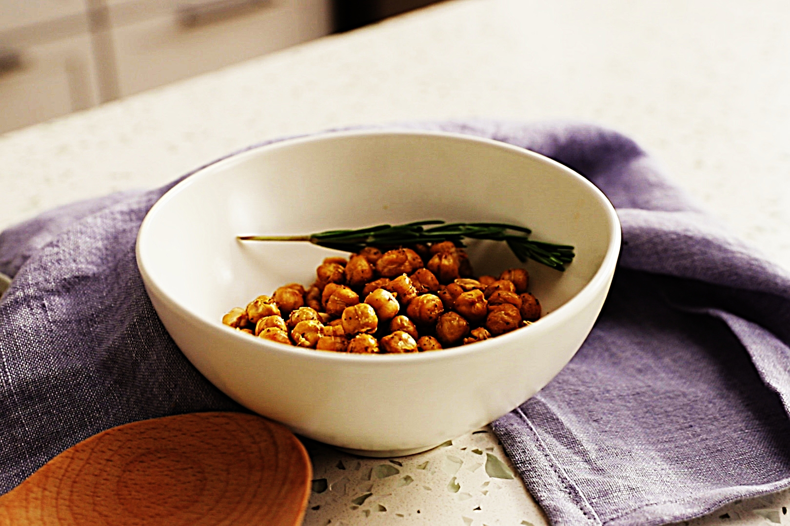 Stupid-Easy Recipe for Fat-Free Roasted Chickpeas (#1 Top-Rated)