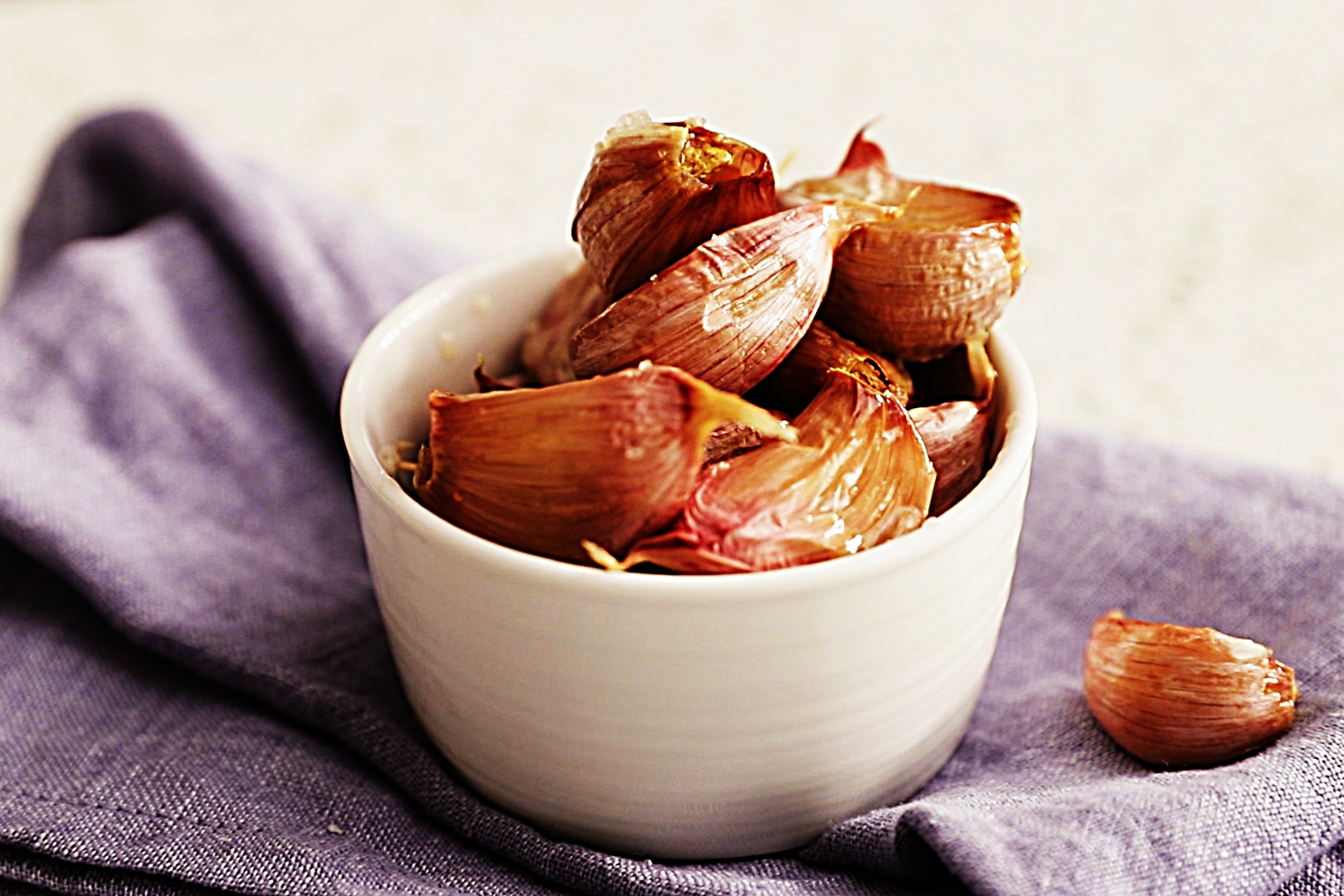 Stupid-Easy Recipe for Roasted Garlic Cloves (#1 Top-Rated)