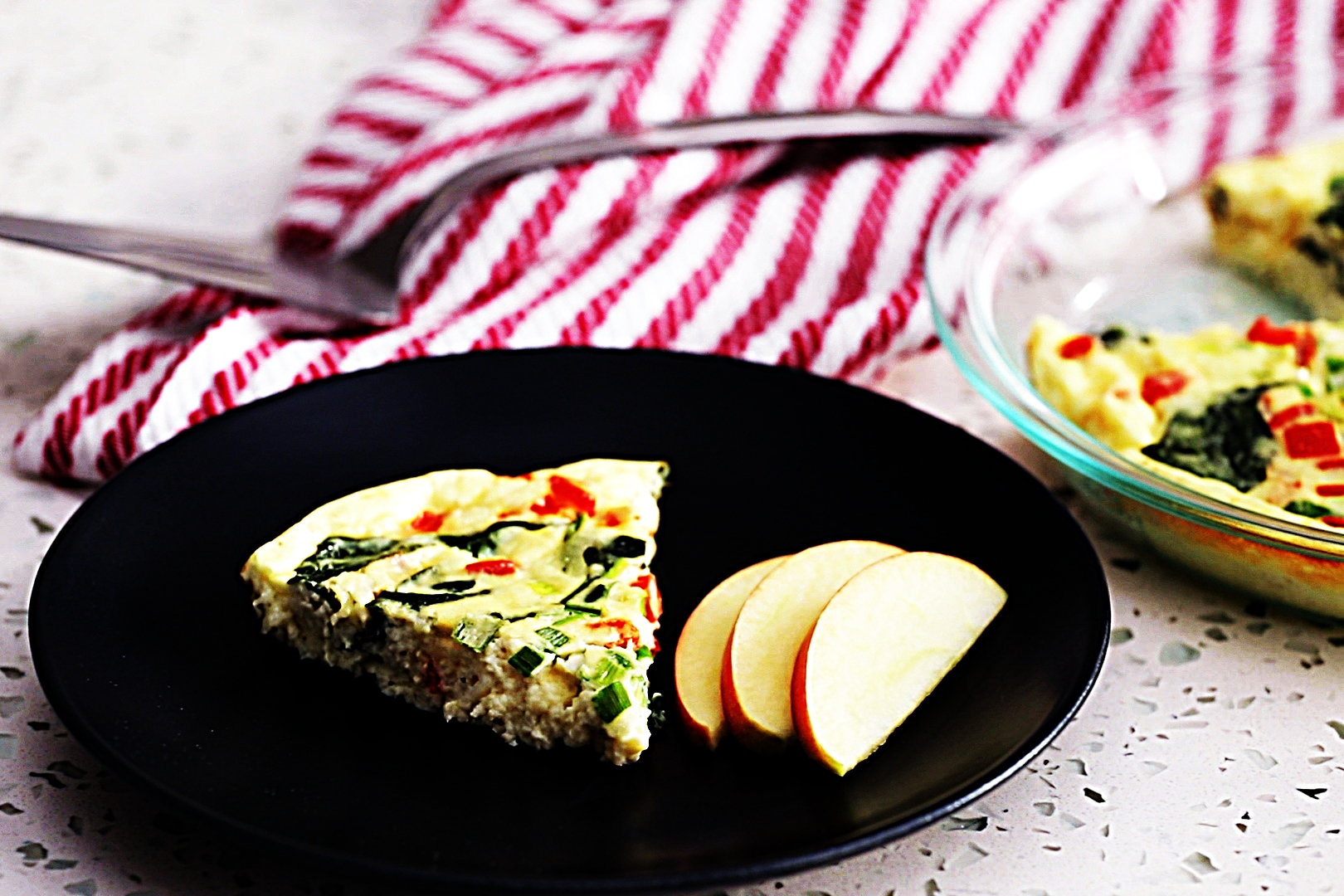 Stupid-Easy Recipe for Skinny Crustless Spinach, Red Pepper, and Feta Quiche (#1 Top-Rated)