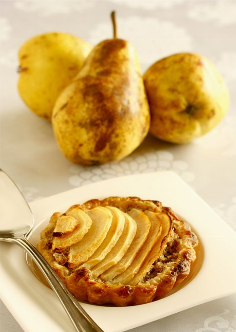 Recipe For Tarte Poire Noisette (Pear Tart with Hazelnut Cream)