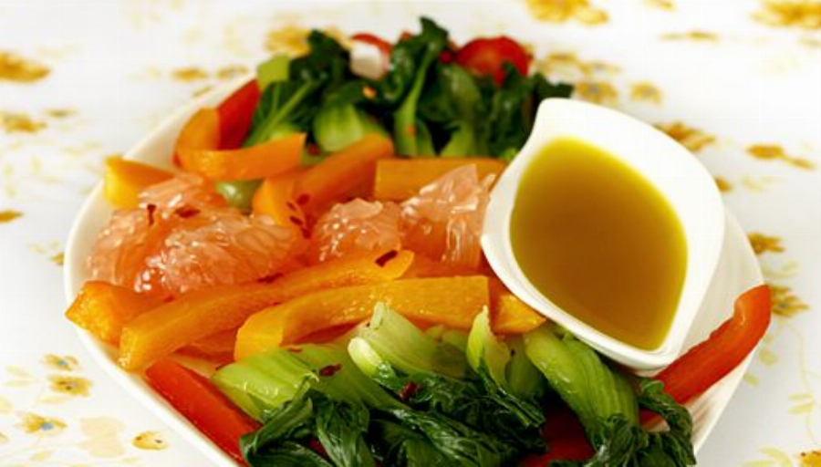 Healthy Grapefruit and Bok Choy Salad Recipe