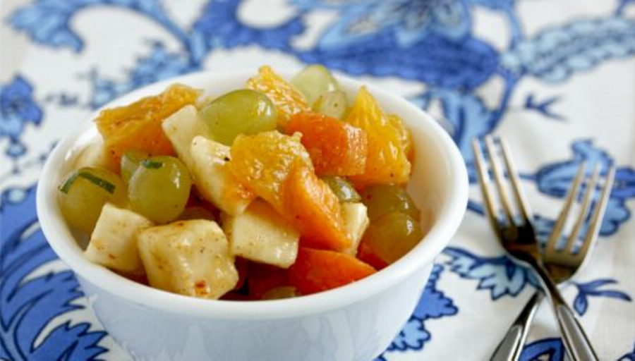 Fruit Chaat Recipe (Indian Spicy Fruit Salad)