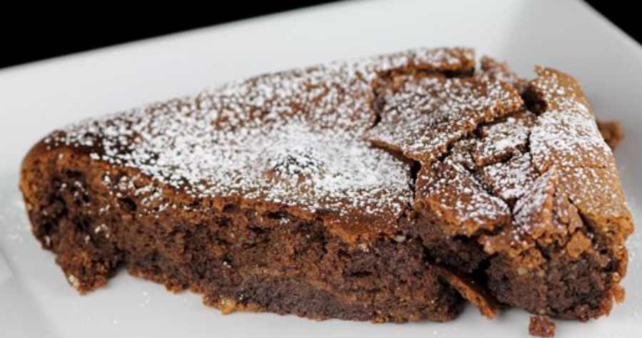 Almond Chocolate Cake Recipe (Moelleux au Chocolat)