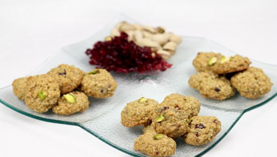 Recipe For Cranberry Oatmeal Cookies with Pistachios