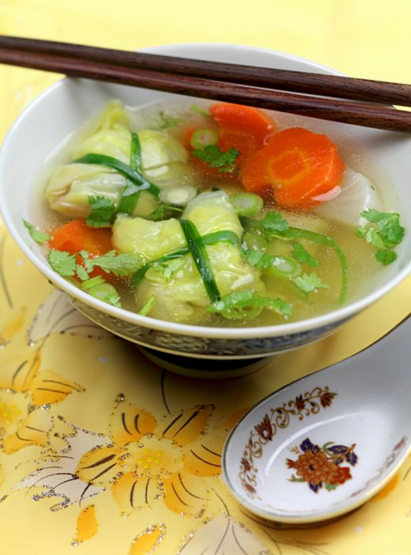 Canh Bap Cuon (Stuffed Cabbage Soup Recipe)