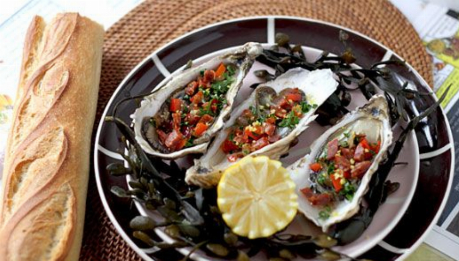 Recipe For Fresh Oysters Topped with Chorizo Dressing