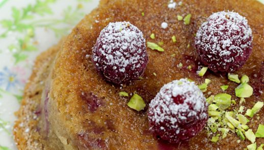 Raspberry Buttermilk Cake Recipe