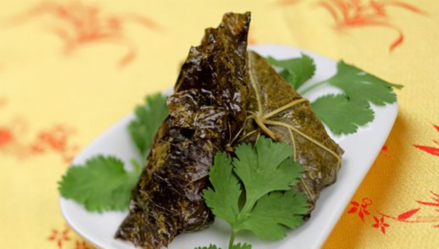 Recipe For Vietnamese Stuffed Grape Leaves (Tau Hu Cuon La Nho)
