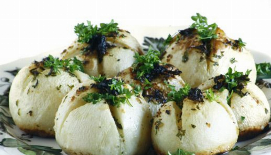 Recipe For Navets Persilles (Roasted  Turnips in Tarragon Parsley Butter)