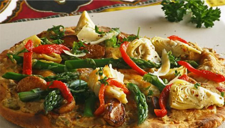 Recipe For Summer Vegetables and Hummus Pizza