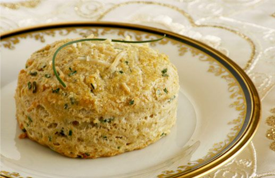 Recipe For Homemade Biscuits with Sour Cream, Chives and Parmesan