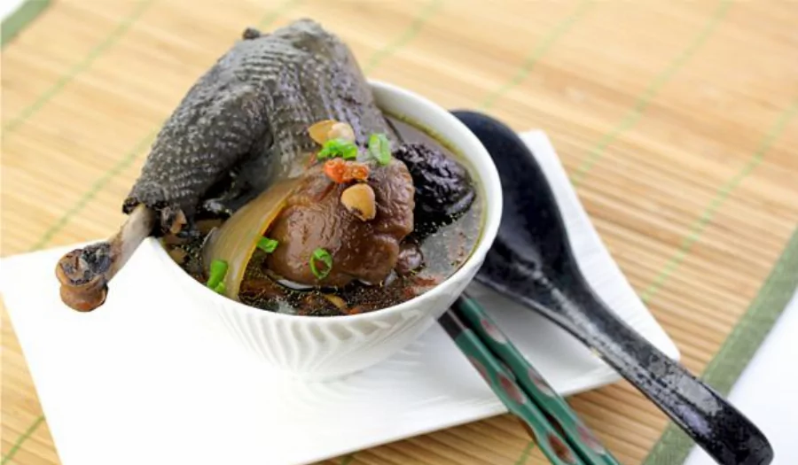Canh Ga Ham Thuoc Bac: Vietnamese Black Chicken Soup Recipe