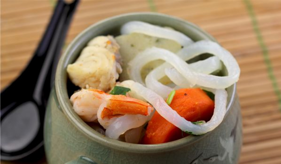 Banh Canh Recipe (Vietnamese Shrimp Broth with Udon Noodles)