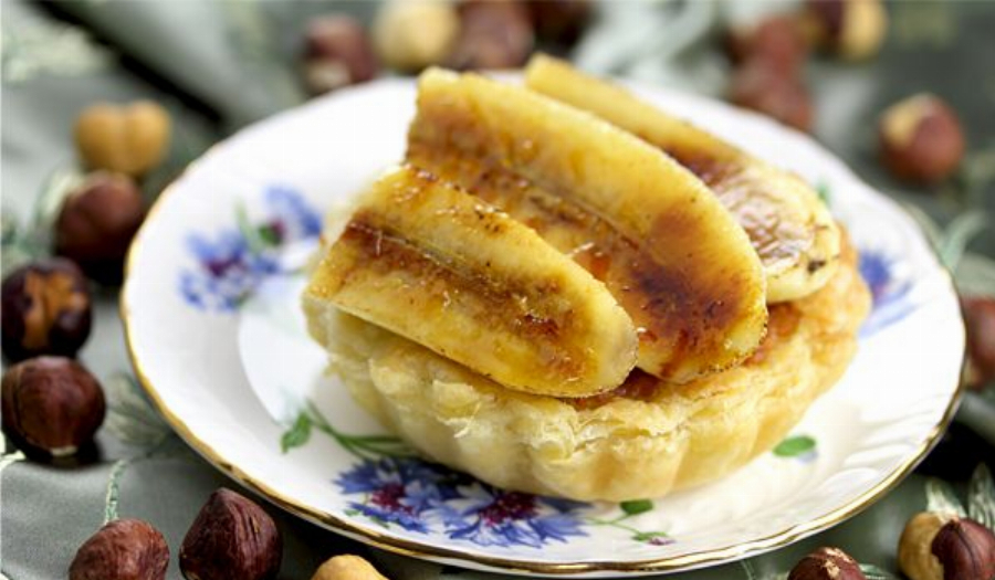 Recipe For Caramelized Banana Tart with Hazelnut Cream