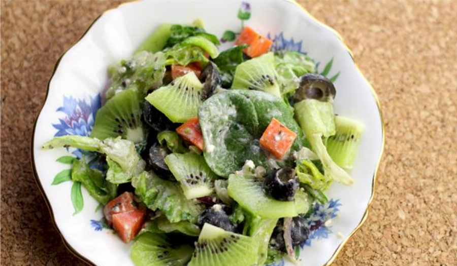 Kiwi Spinach Salad Recipe