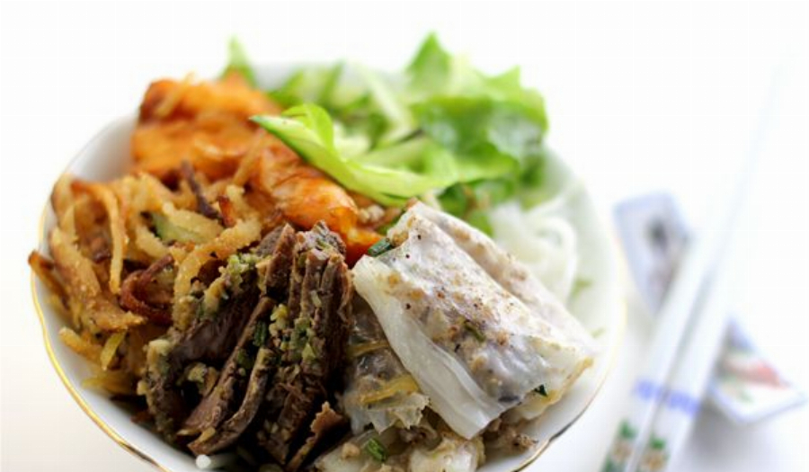 Bun Bo Nuong Recipe (Vietnamese Beef Noodle Bowl)