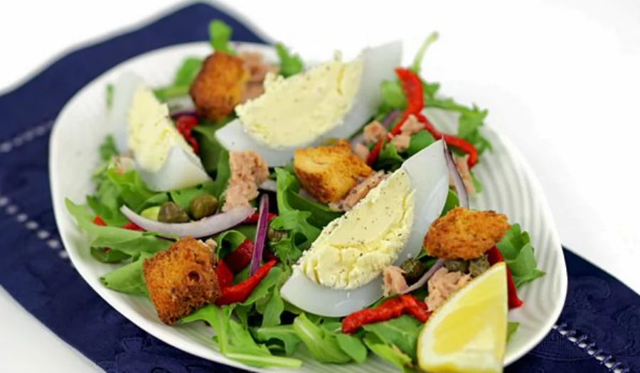 Recipe For Tuna Nicoise Salad with Goose Eggs