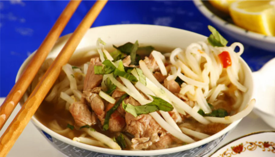 Recipe For Pho Bo Tai Nam (The Perfect Vietnamese Beef Rice Noodle Soup)
