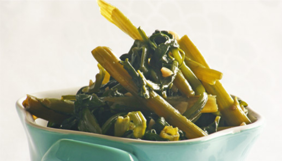 Recipe For Stir-Fry Pea Shoot Tendrils in Garlic and Black Bean Sauce (Rau Muong Xao)