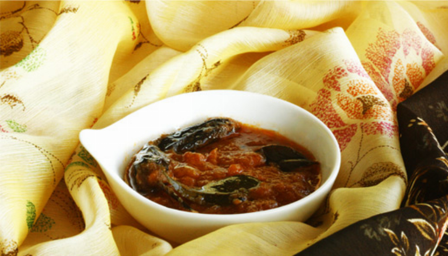 Recipe For Indian Tomato Chutney with Mustard Seeds and Garlic (Tamatar Ki Chutney)