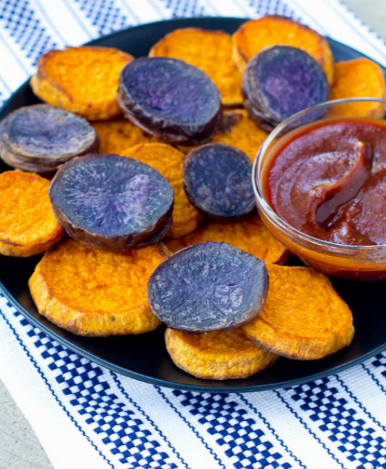 Recipe For Sweet and Purple Potato Rounds with Spicy Black Pepper Ketchup