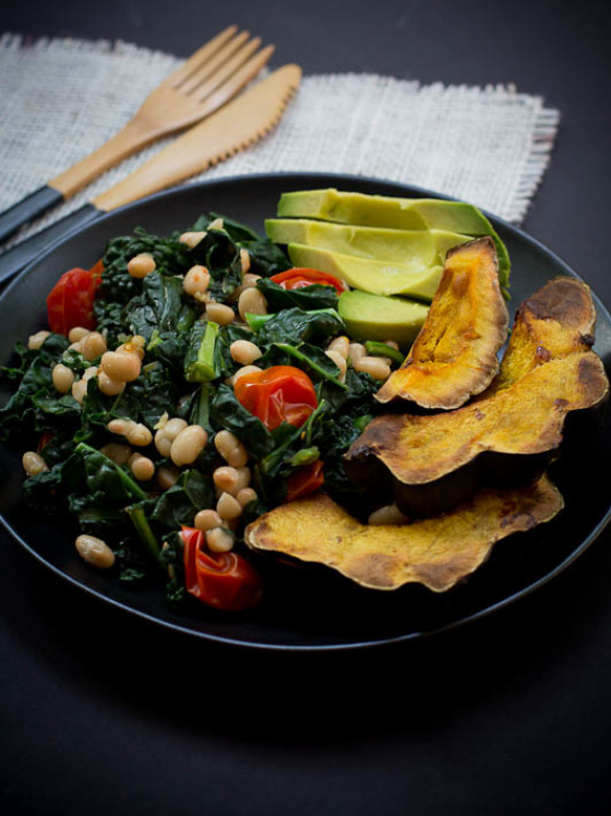 Recipe For Garlicky Kale with White Beans and Tomatoes