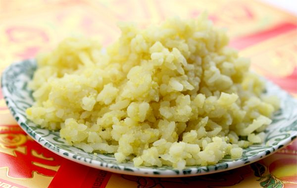 Xoi Vo Recipe (Coconut Sticky Rice with Mung Beans)