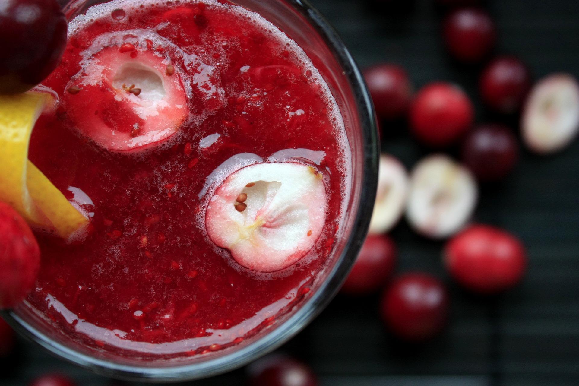 cranberry-juice-detox-water