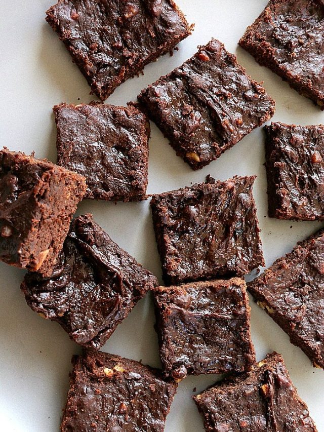 3-INGREDIENT BROWNIES (WHOLE30 + PALEO) | Food