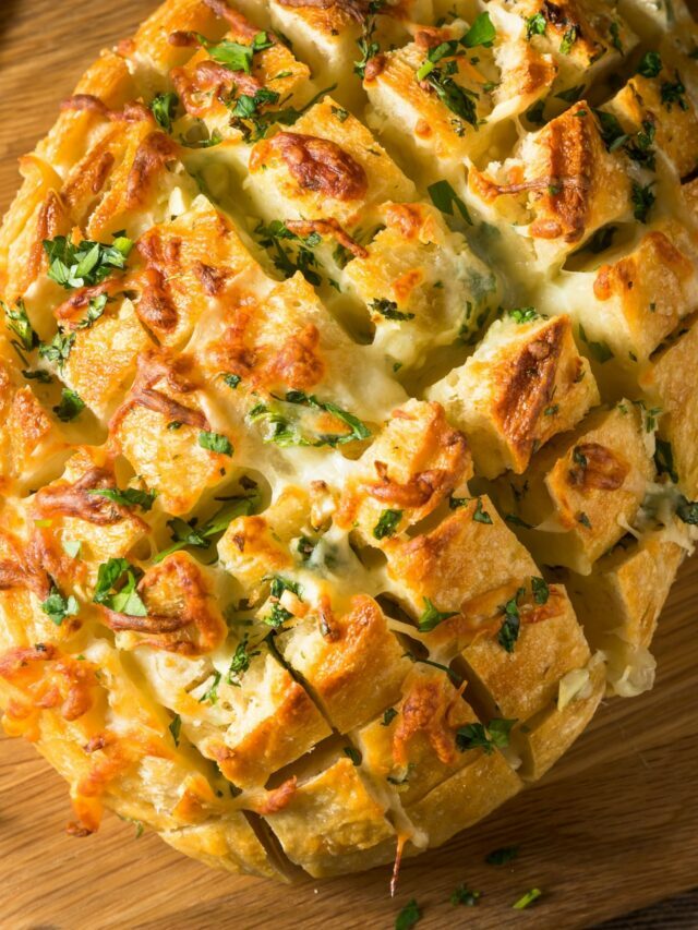 French Onion Pull-Apart Bread Recipe | Food